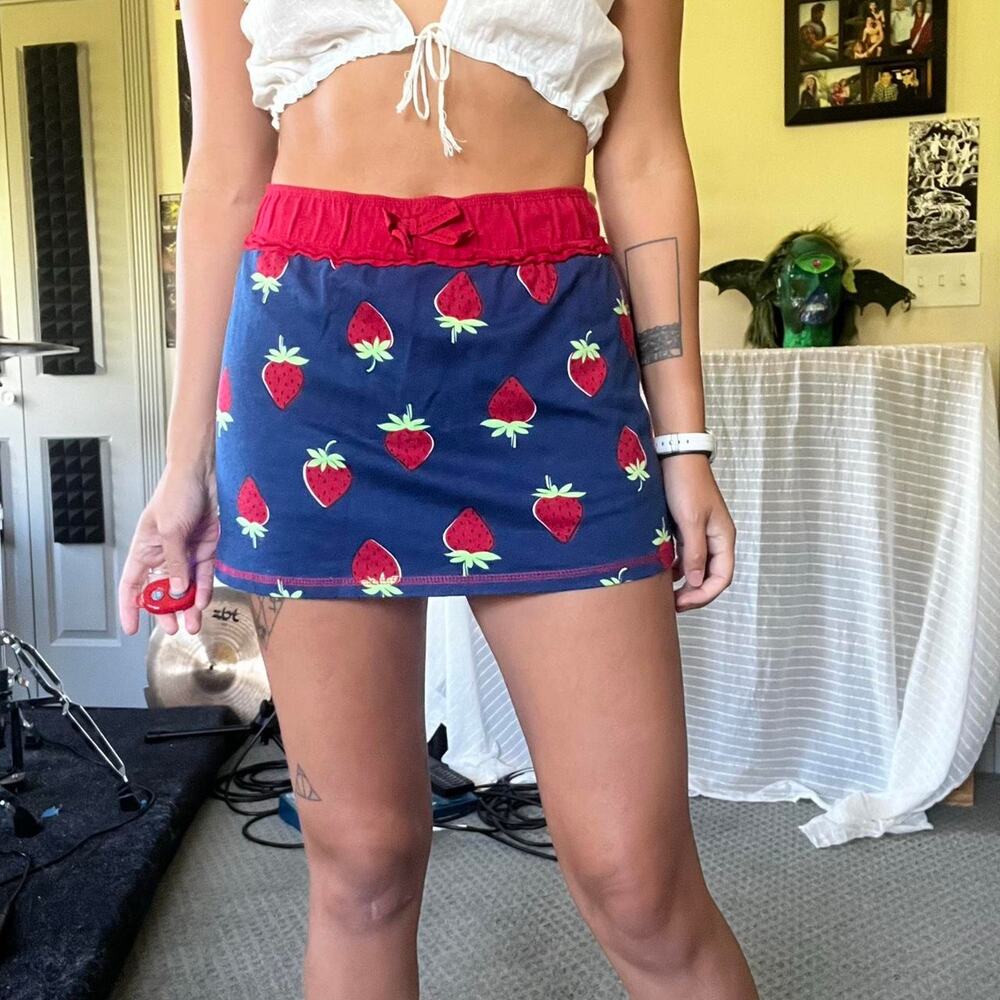 Vintage strawberry skort navy blue